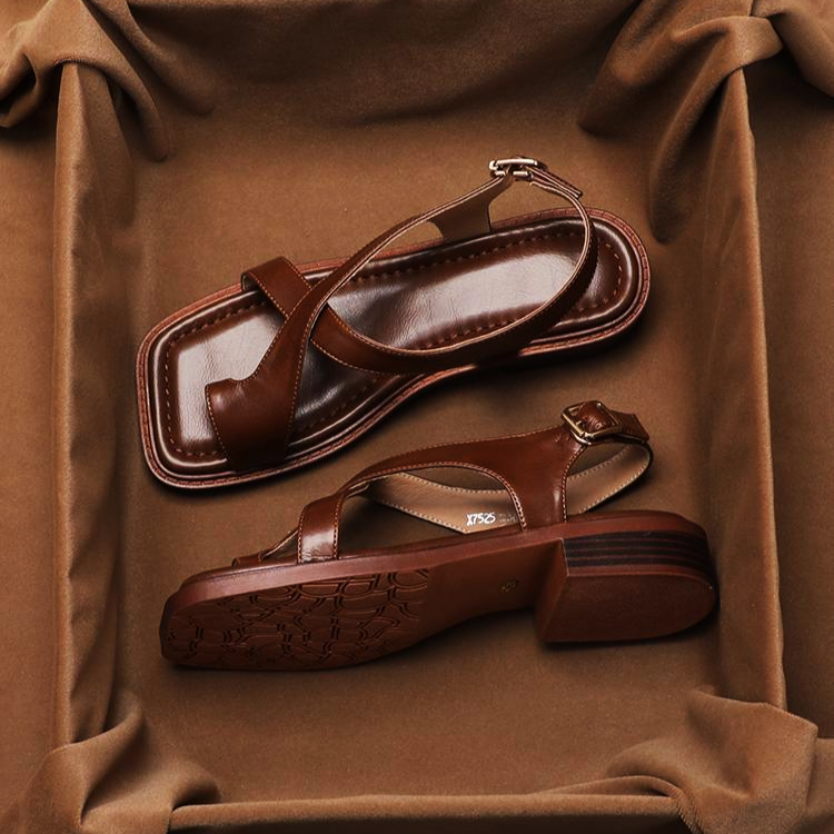 Women's Strappy Sandals - Buckled Leather Flat Slides