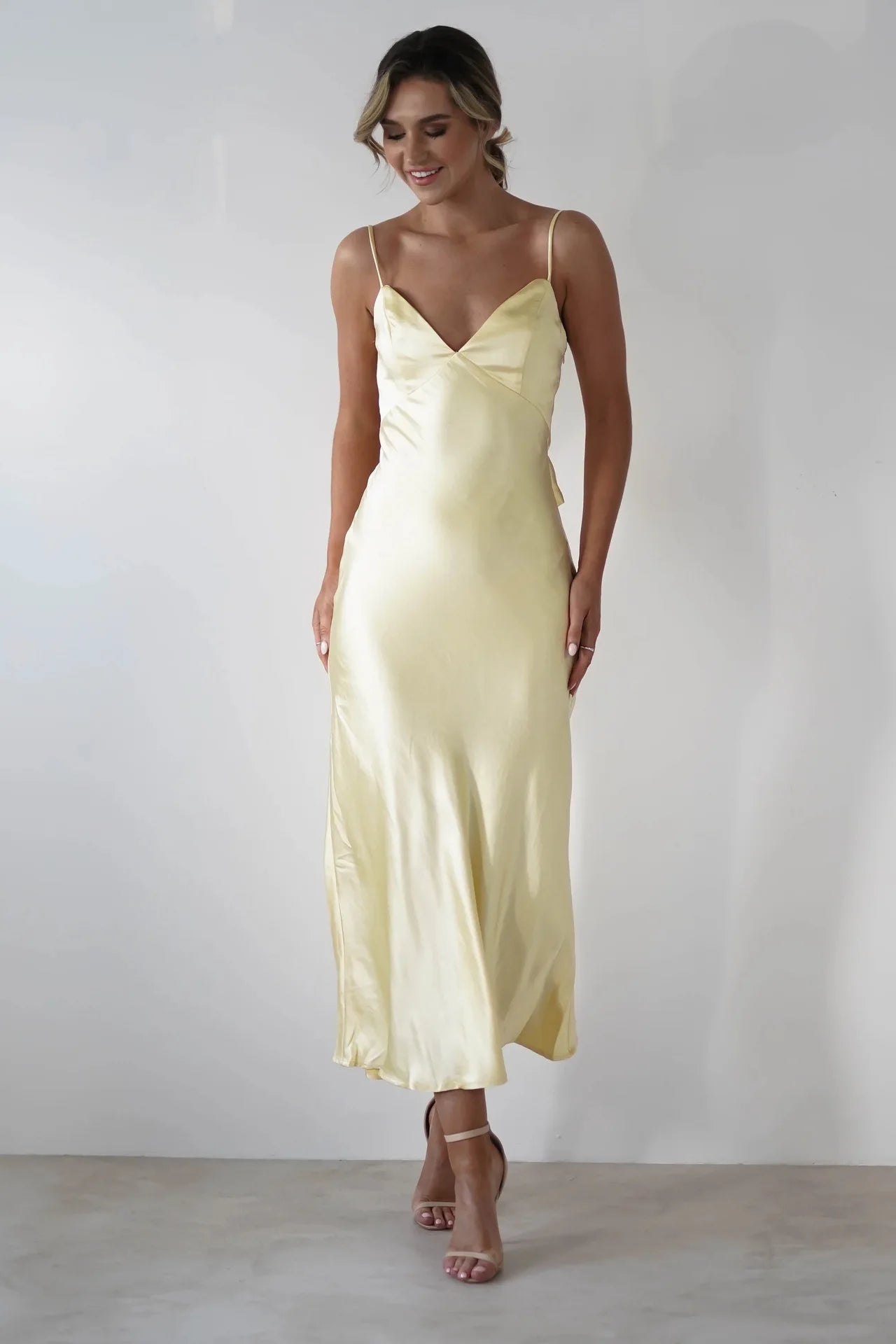 Women's V-Neck Evening Dress Elegant Satin Midi for Formal Weddings and Special Occasions