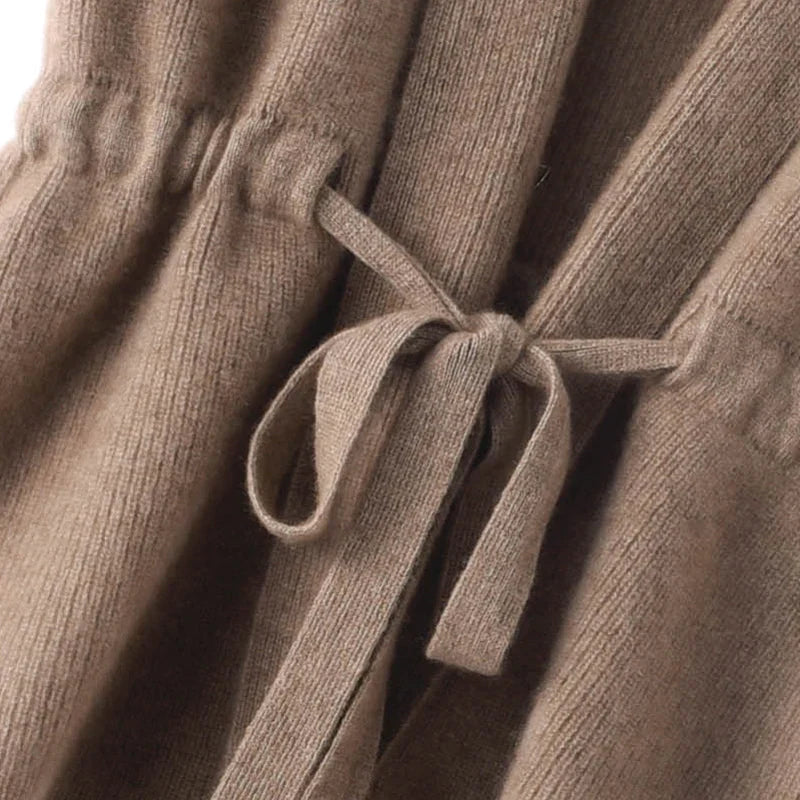 Women's Knit Vest - Sleeveless Cable Pullover