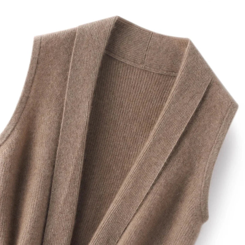 Women's Knit Vest - Sleeveless Cable Pullover