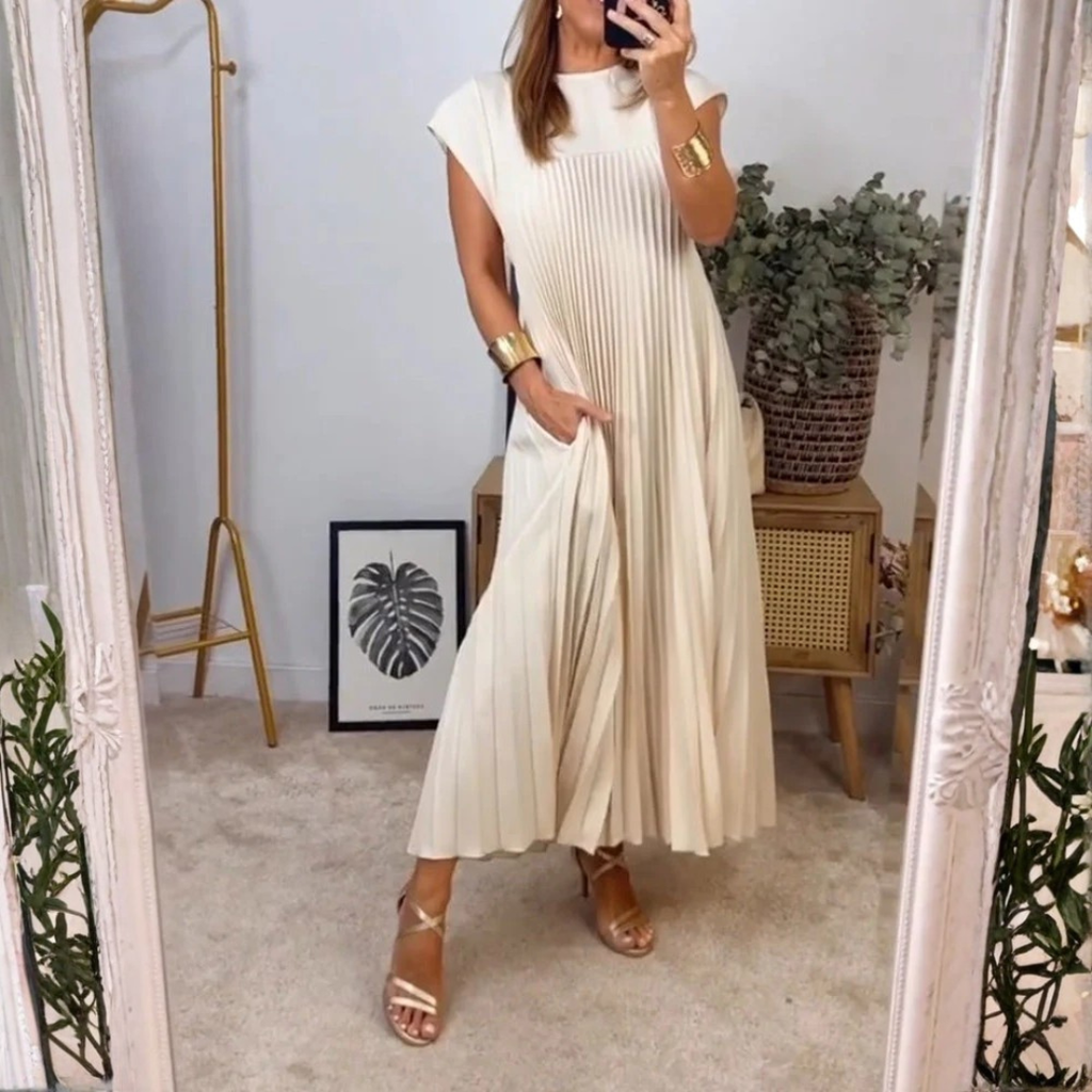 Women's Pleated Maxi Dress