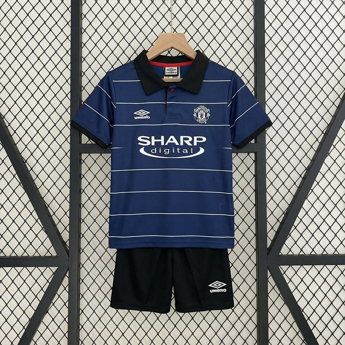 Man United 1999 Away Jersey